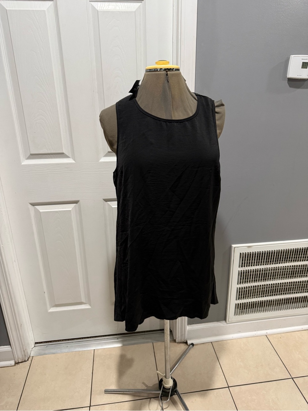 Women's Black Sleeveless Tank Top - Minimalist Everyday Layer